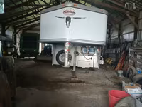2001 Sundowner Trailers Sunlite Gooseneck Horse Trailer — zdjęcie 4